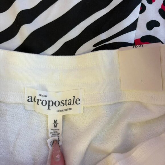 Brand New With Tags Y2K Embroidered Aeropostale Shorts - Picture 8 of 8